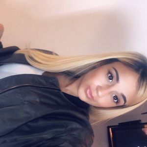 Meet your Posher, Selena